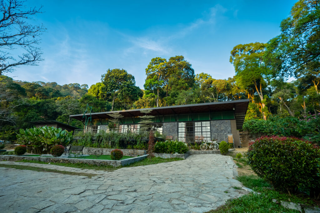 nelliyampathy forest resorts